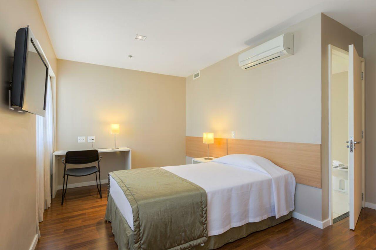 Hotel Nacional Inn Porto Alegre - Proximo Ao Complexo Hospitalar Santa Casa E Ufrgs 外观 照片