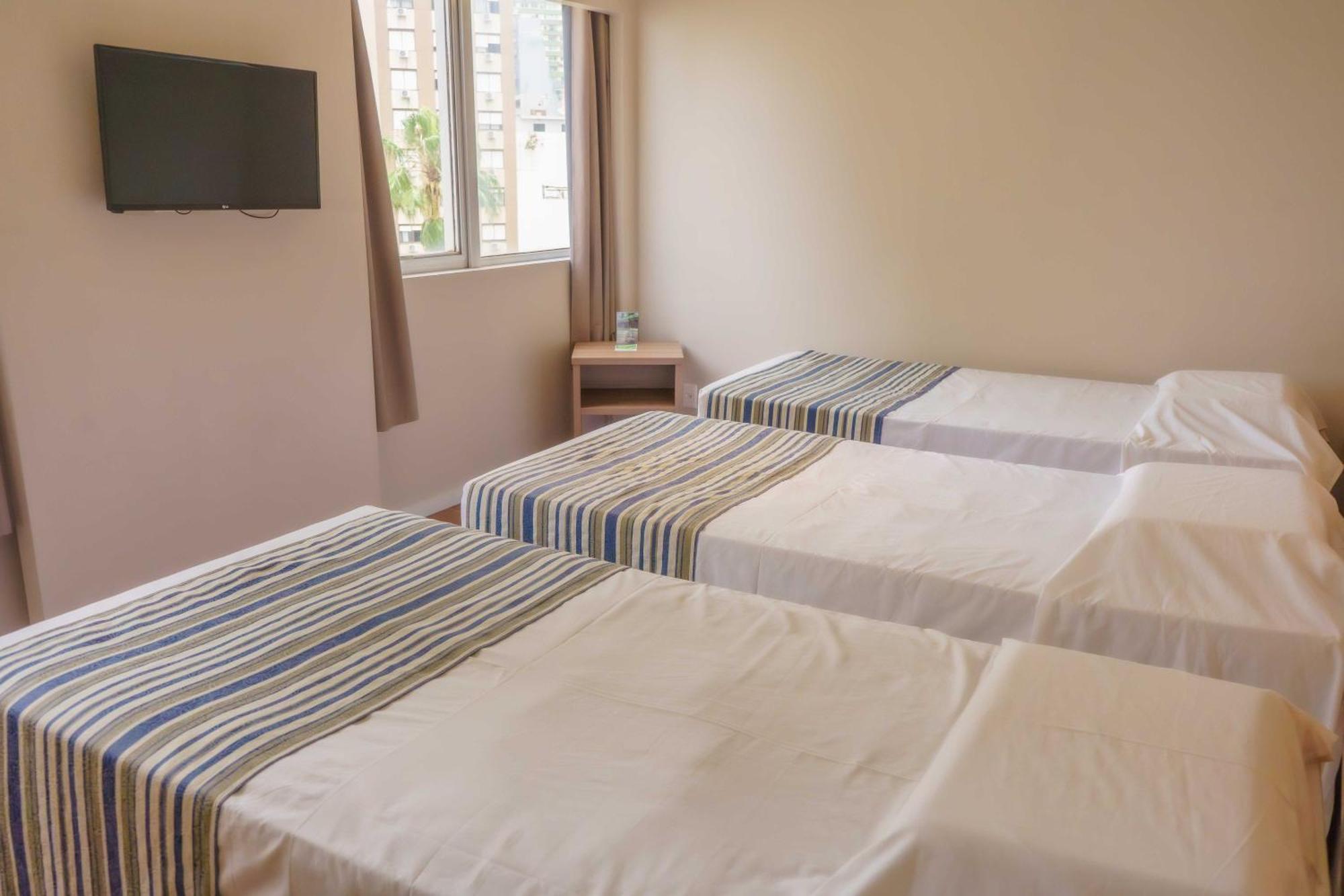 Hotel Nacional Inn Porto Alegre - Proximo Ao Complexo Hospitalar Santa Casa E Ufrgs 外观 照片