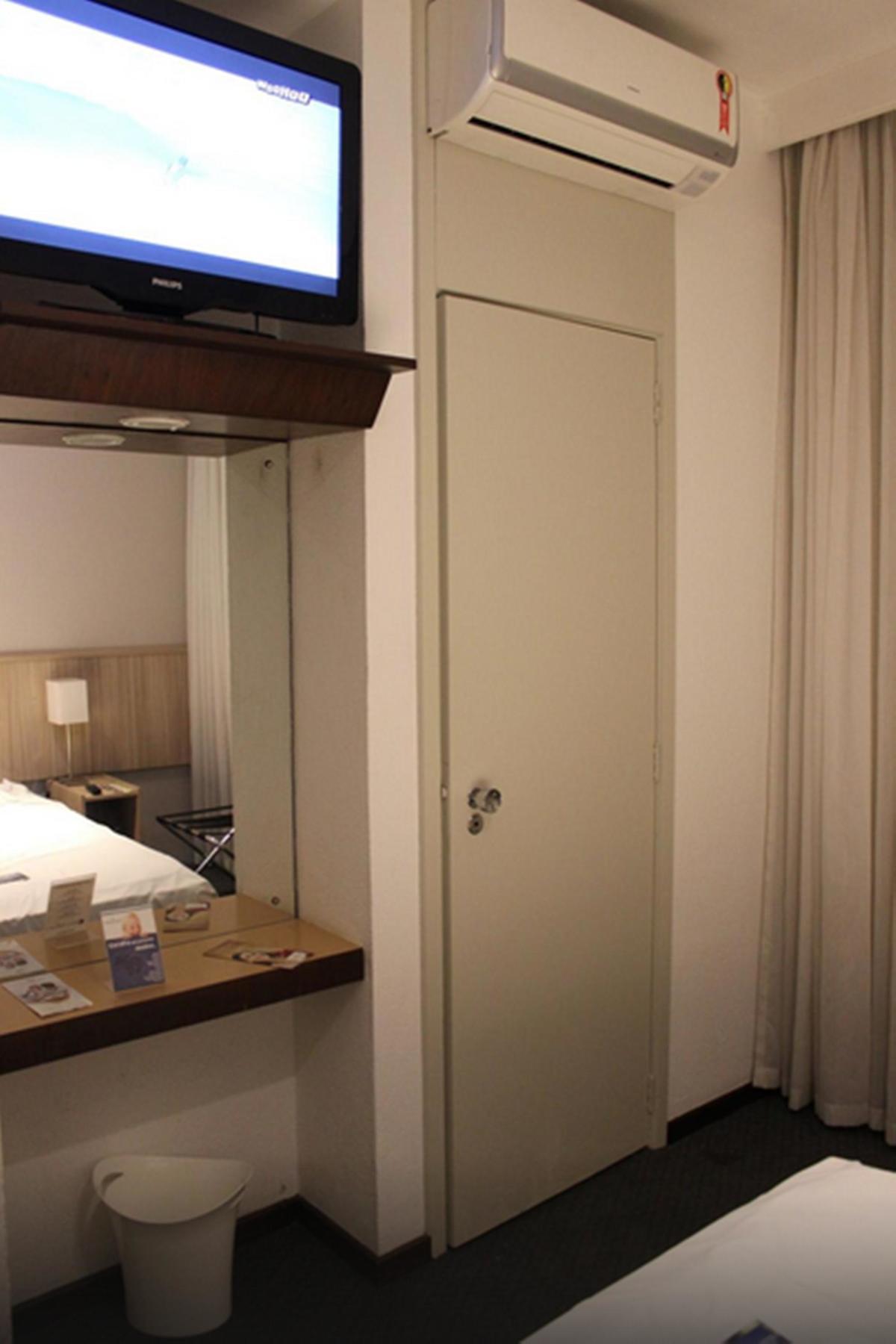 Hotel Nacional Inn Porto Alegre - Proximo Ao Complexo Hospitalar Santa Casa E Ufrgs 外观 照片