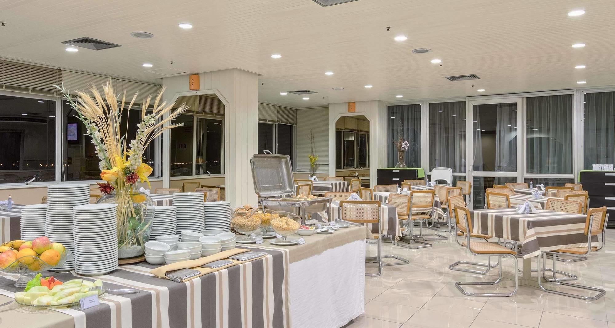 Hotel Nacional Inn Porto Alegre - Proximo Ao Complexo Hospitalar Santa Casa E Ufrgs 外观 照片